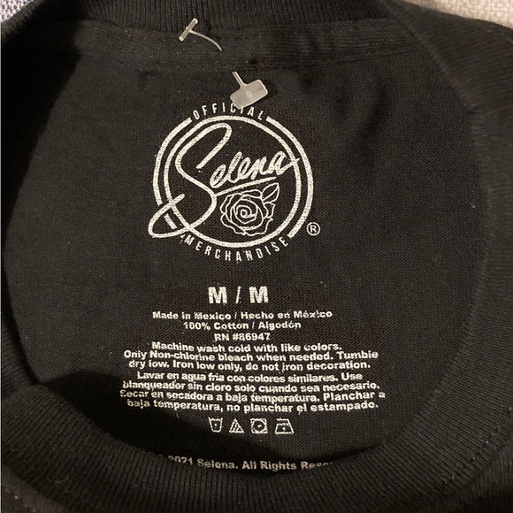 Nwot Selena Quintanilla Graphic T Shirt Sz M Black - Picture 3 of 4